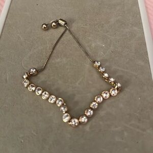 Tennis style bracelet